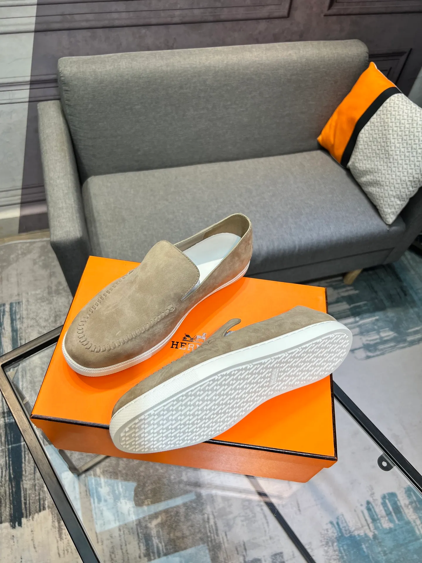 Men's shoes 💰700 [HERMES] Hermès - High-end quality original order 🔍🔍 - Upper: 🔝 cowhide suede splicing design - Inner lining: imported mixed sheepskin - Outsole: TPR foam · Rubber: two-color combined molding outsole - Super high quality control · Fine workmanship: highlighted (high-end, luxury, grade) -Size: 38-44 (45, 46, can be customized)